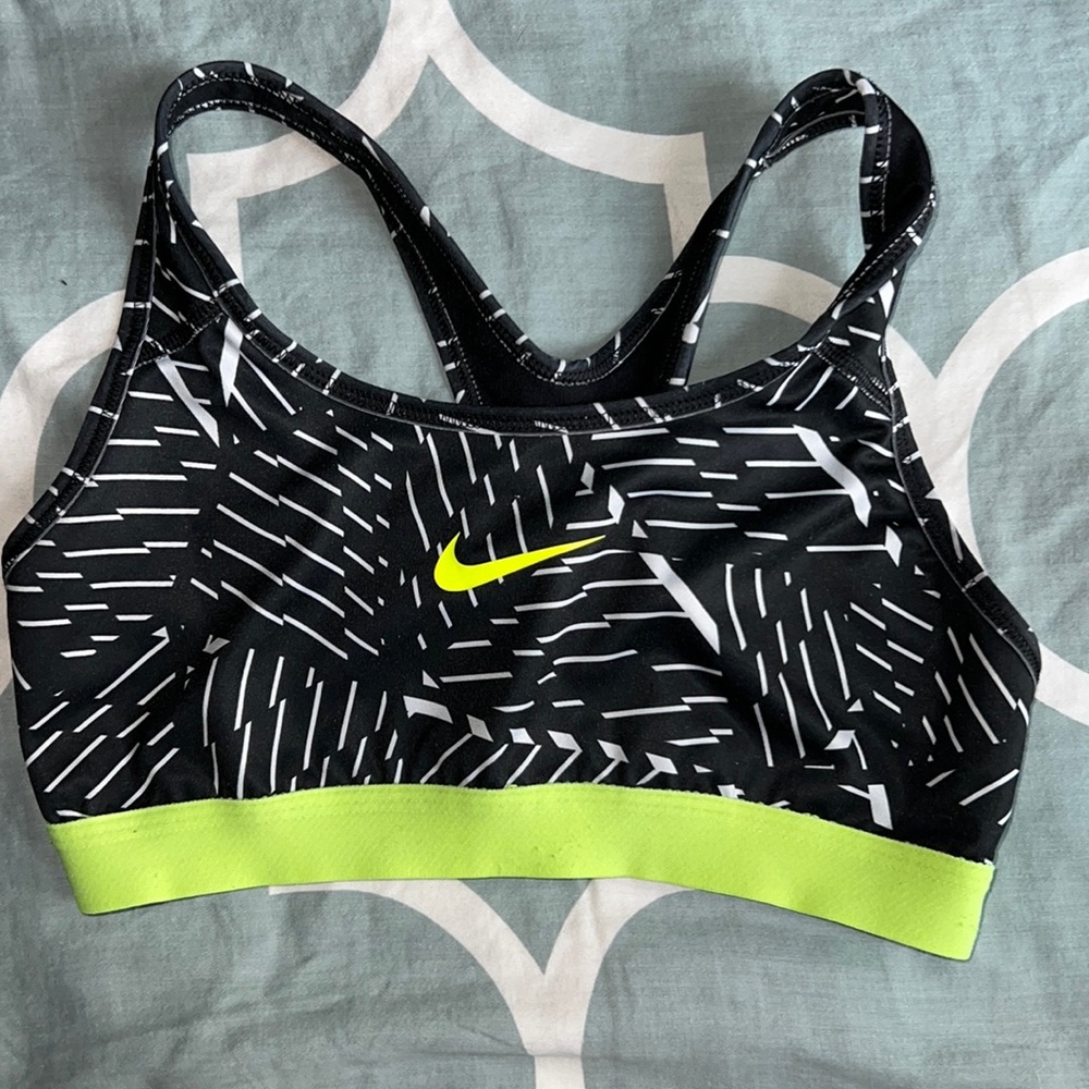 🟩 Nike Sports Bra 🟢